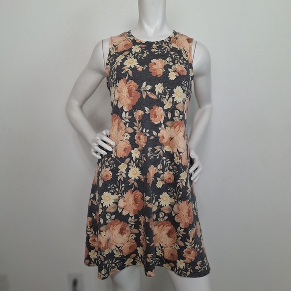 Fortune + Ivy "NEW" Gray Sabrina Feminine Floral Romantic Knit Dress Size M - Picture 1 of 11